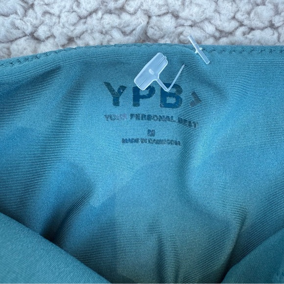 Abercrombie & Fitch Blue Crop Top - Picture 3 of 3